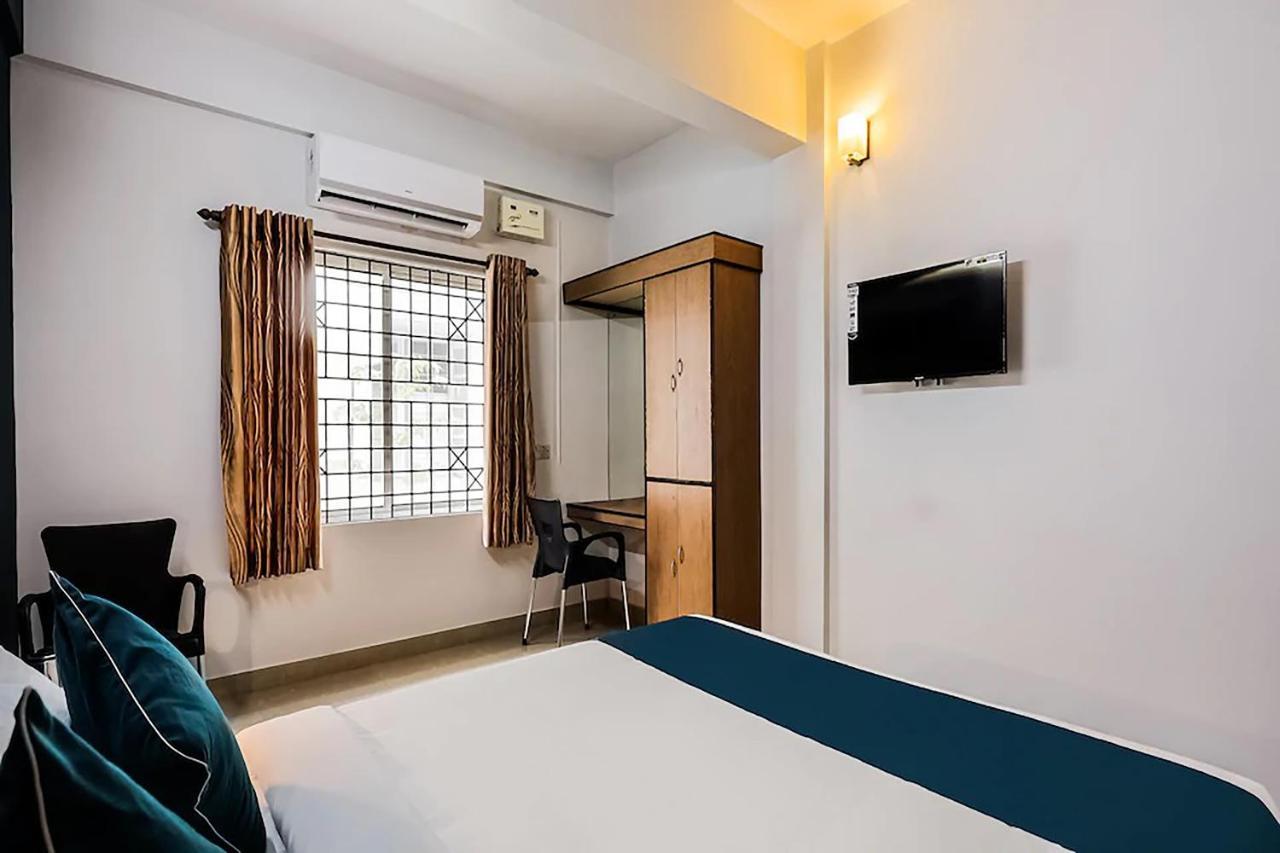 Hotel Accadia Residency Kochi Exterior foto